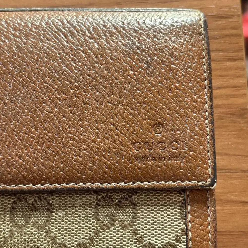Gucci continental long